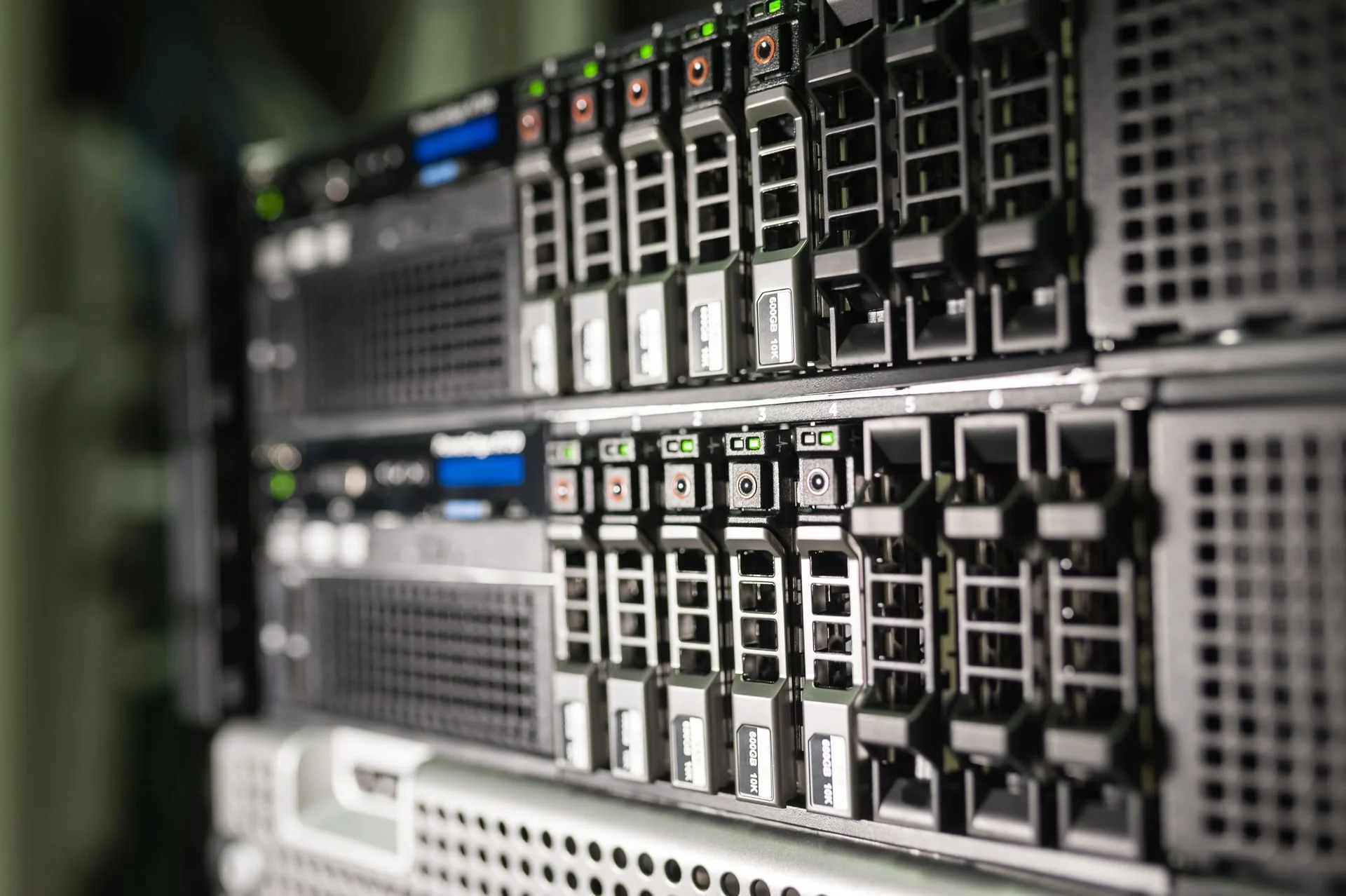 Rack-mounted servers